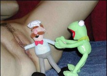 Belle salope veut des queues épaisses à sucer à Avignon