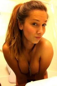 Salope soumise adorant la sodomie tous les soirs