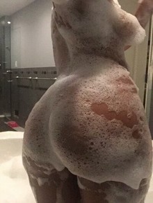 Jolie salope veut une rencontre coquine avec un homme dominant à Avignon