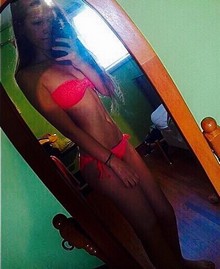 Soumise suceuse pour un plan q sur Vaucluse