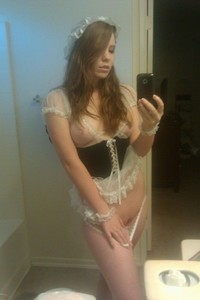 Coquine cherche un coquin bien membré sur Vaucluse pour être dominée