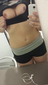 Garce cherche un coquin discret à Avignon pour une relation coquine