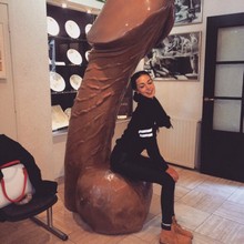 Nymphette qui aime la bite dans le cul sur Vaucluse