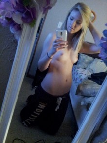 Nymphette qui adore la baise sur Vaucluse