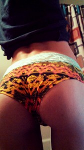 Belle femme cherche des queues épaisses à sucer à Avignon