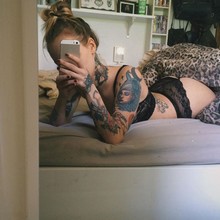 Fille avaleuse disponible pour une soirée sexe sur Vaucluse